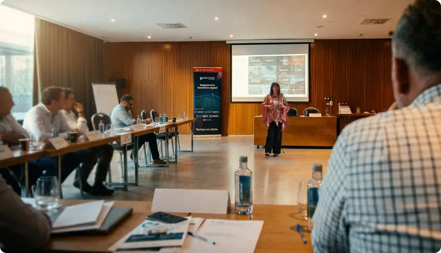 Formación en marketing B2B impartida por Sakudarte